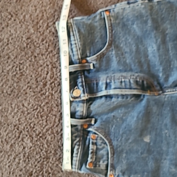 Levis Premium Ribcage Shorts - Picture 12 of 15